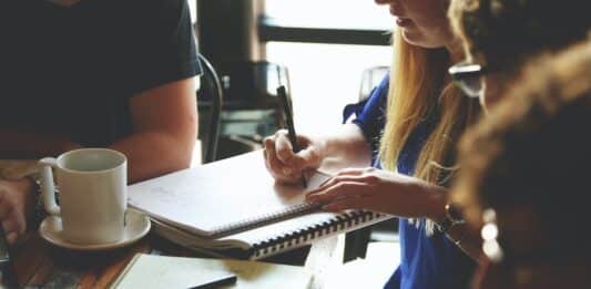 Mutuelle senior : les clauses qui peuvent faire varier le prix chez la Macif