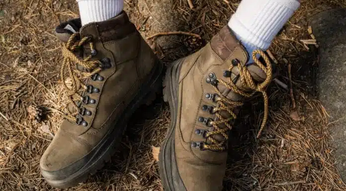 Bien choisir ses chaussures de sécurité anti-douleur selon les experts