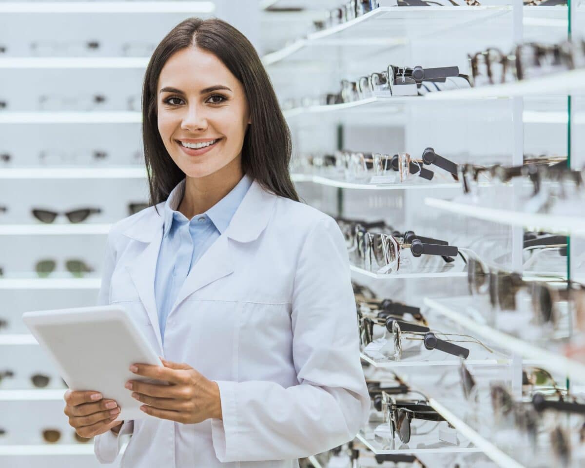 Bénéficier des conseils d’un opticien pour choisir vos lunettes