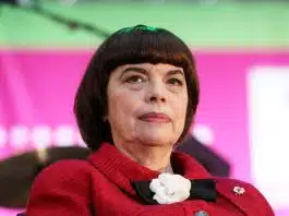 Mireille mathieu: ses fans sont inquiets pour sa santé