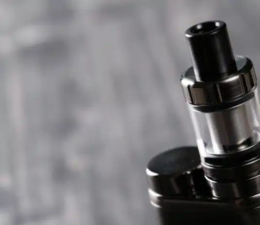 Découvrez la box de cigarette électronique à double accu !