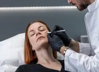 Rajeunissement facial : l’approche suisse avec l’acide hyaluronique injection dans les pommettes